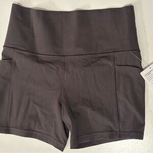 Athleta salutation stash 5” bike short nwt shale